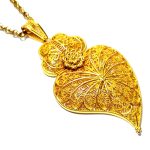 COLAR CORAÇÃO VIANA BORBOLETA EM AÇO C/BANHO DE OURO L